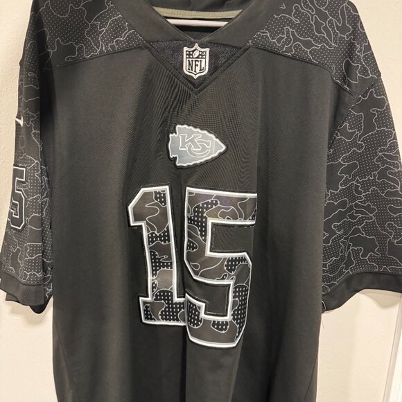 KC CHIEFS - NFL Nike Jersey - Patrick Mahomes #15 - Picture 3 of 6